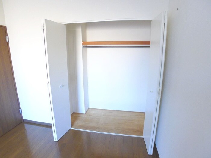 物件内観写真16　(収納)
