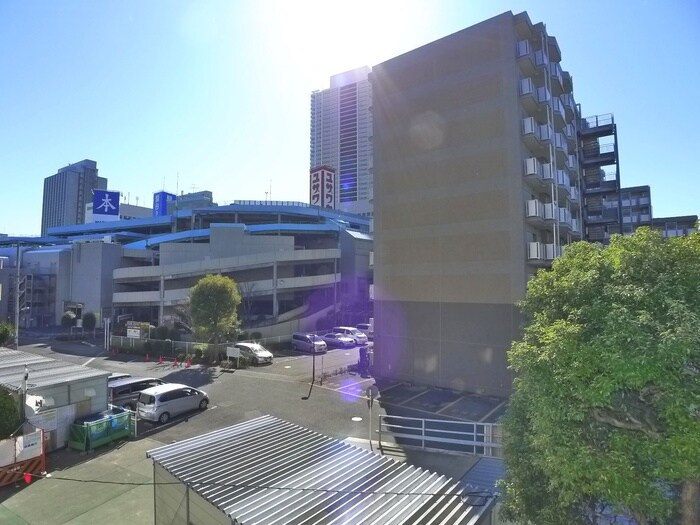 物件内観写真22　(室内からの展望)