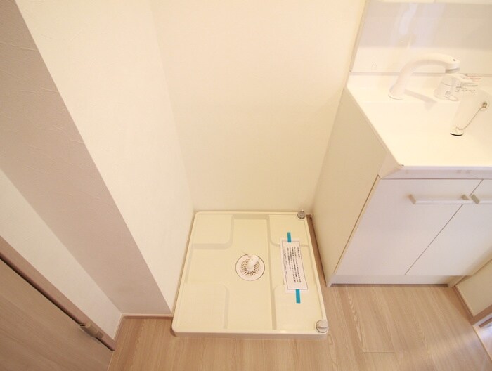 物件内観写真13　(洗濯機置場)