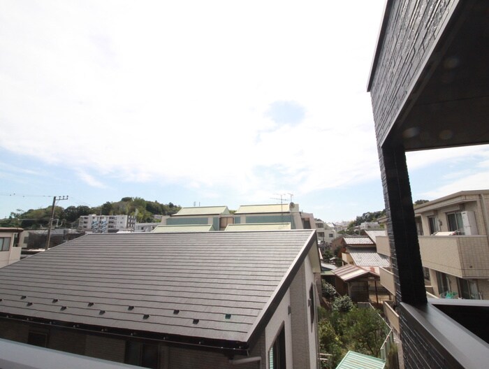 物件内観写真18　(室内からの展望)