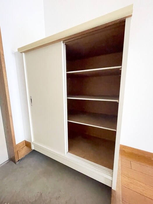 物件内観写真15　(靴箱)