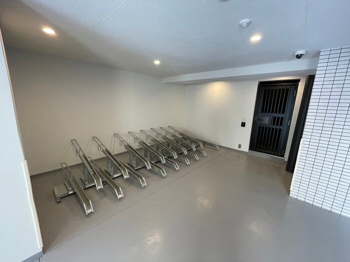 物件外観写真5　(駐輪場)