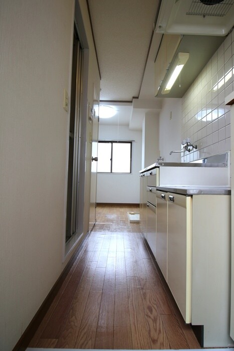 物件内観写真8　(廊下)
