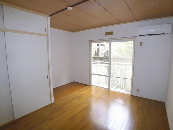 物件内観写真6　(居室)