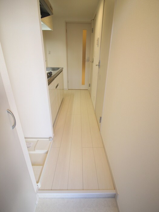 物件内観写真7　(玄関)