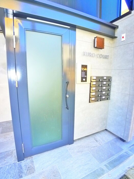 物件外観写真5　(エントランス部分)