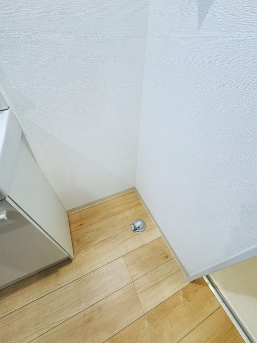 物件内観写真15　(洗濯機置場)