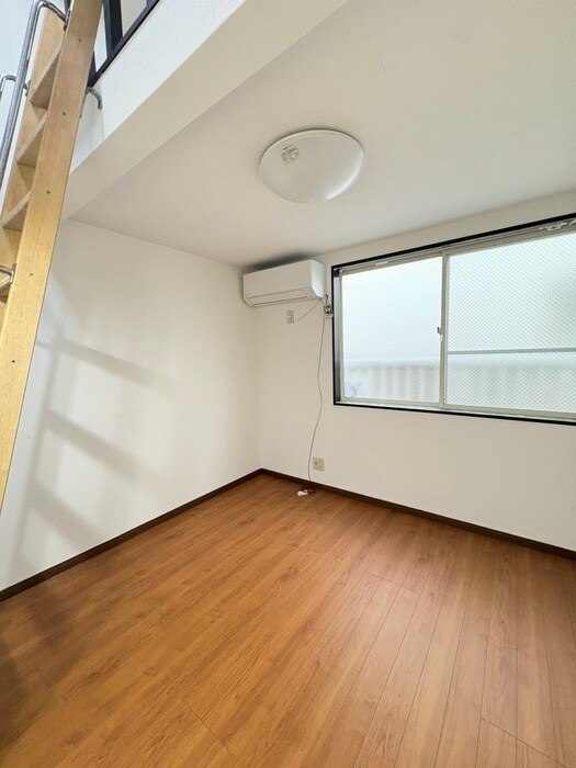 物件内観写真8　(居室)