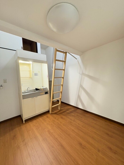 物件内観写真9　(居室)