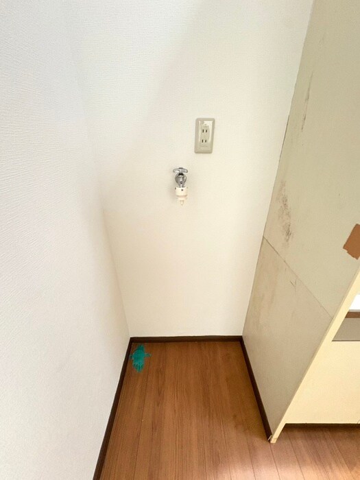 物件内観写真13　(洗濯機置場)