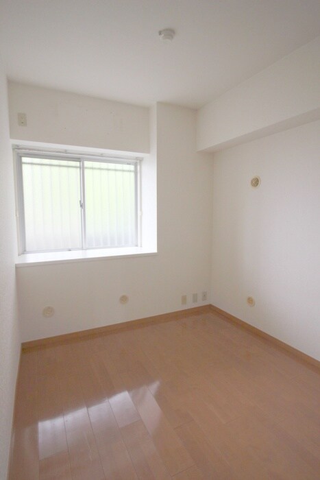 物件内観写真5　(居室)