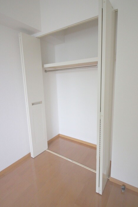 物件内観写真6　(収納)