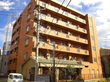 ルネスあざみ野参番館外観写真