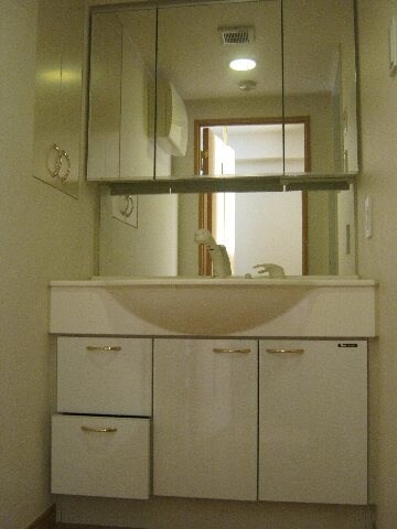 物件内観写真9　(洗面)