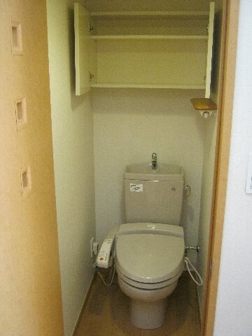 物件内観写真10　(トイレ)