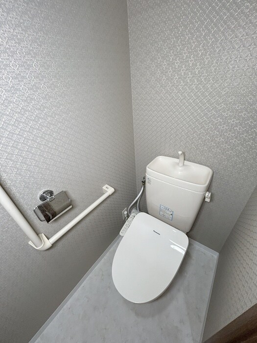 物件内観写真14　(トイレ)