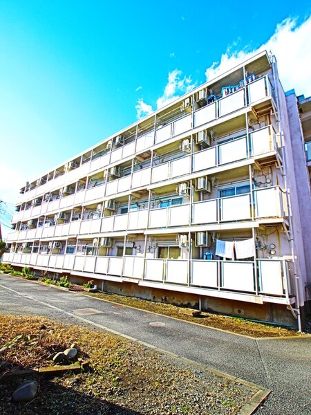 ビレッジハウス座間1号棟外観写真