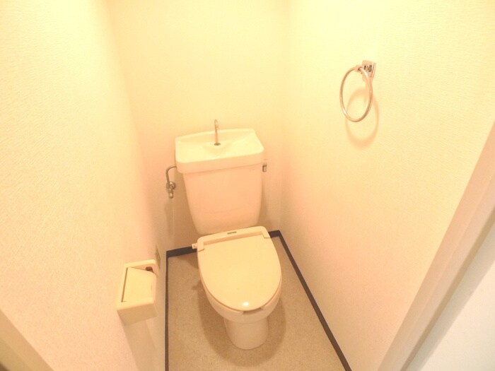 物件内観写真13　(トイレ)