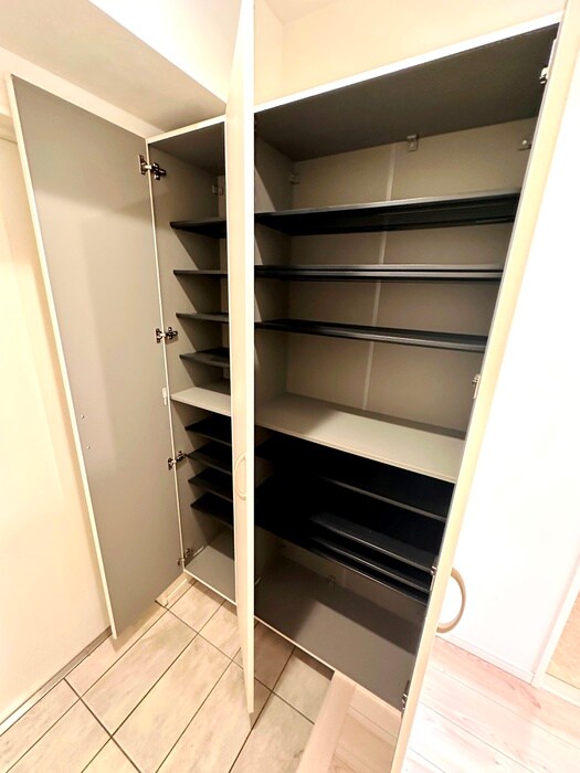 物件内観写真16　(靴箱)