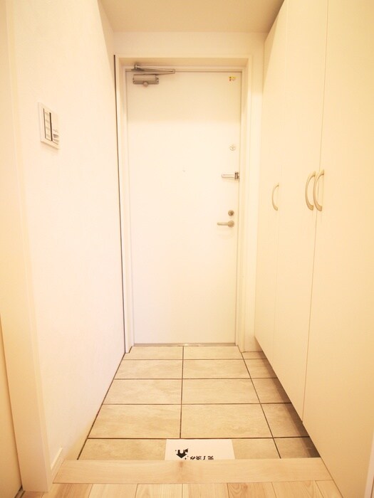 物件内観写真18　(玄関)