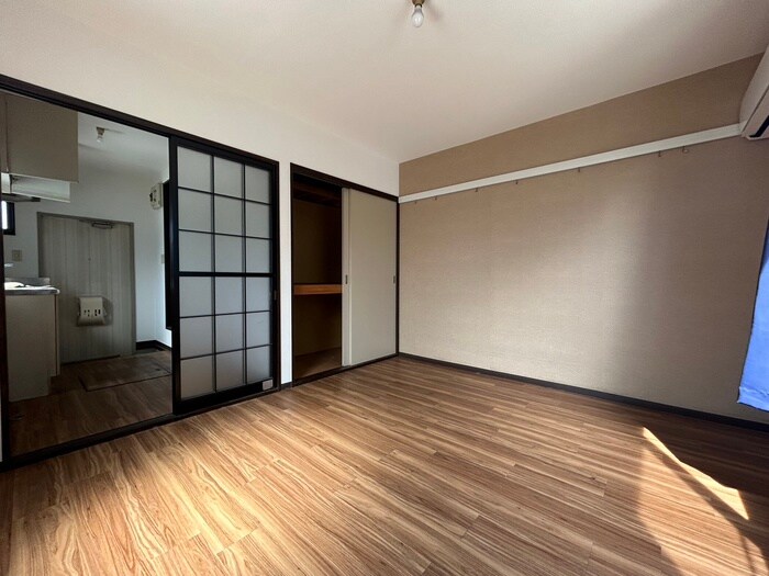 物件内観写真10　(居室)