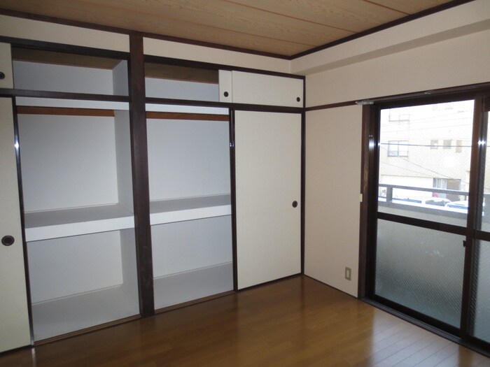 物件内観写真10　(収納)