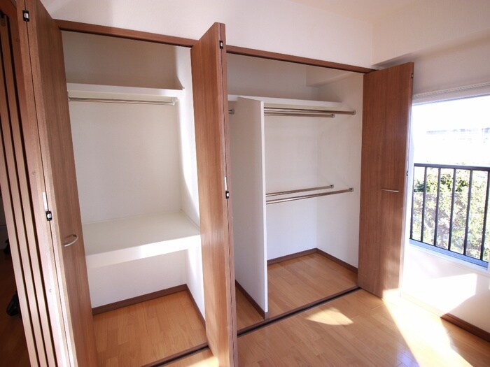 物件内観写真16　(収納)