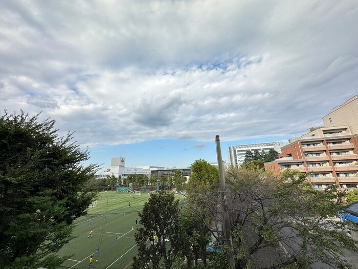 物件内観写真22　(室内からの展望)