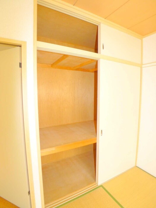 物件内観写真16　(収納)