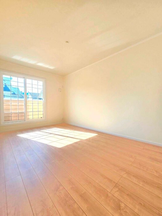 物件内観写真10　(居室)