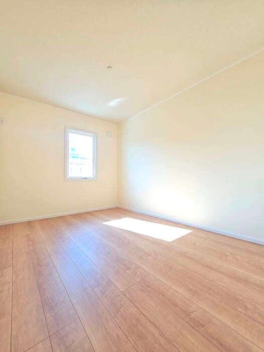 物件内観写真10　(居室)