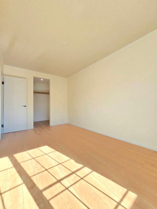 物件内観写真11　(居室)