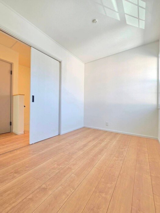 物件内観写真12　(居室)