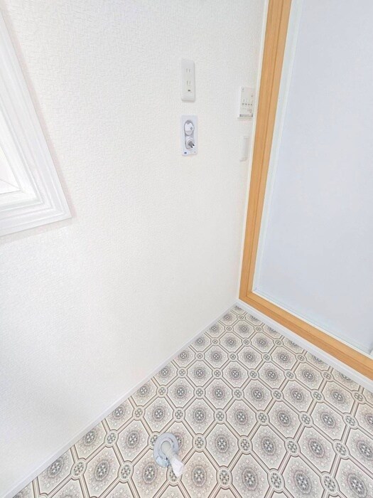 物件内観写真13　(洗濯機置場)