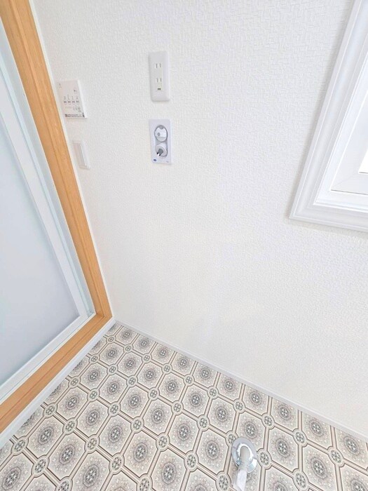 物件内観写真16　(洗濯機置場)