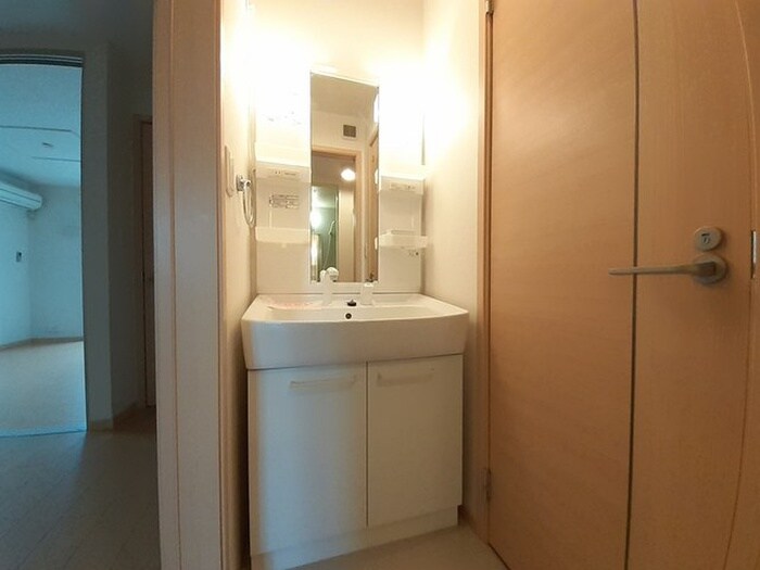 物件内観写真8　(洗面)