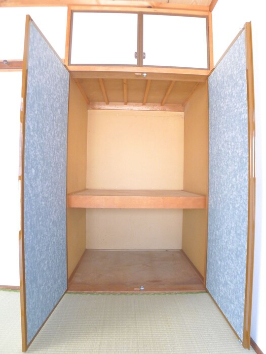 物件内観写真6　(収納)