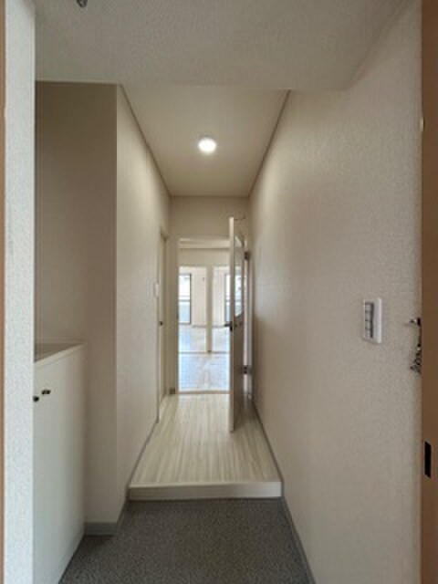 物件内観写真17　(玄関)