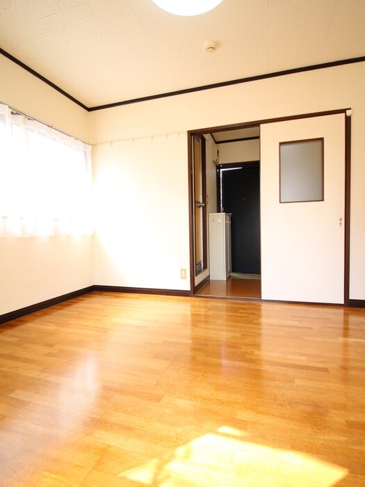 物件内観写真8　(居室)