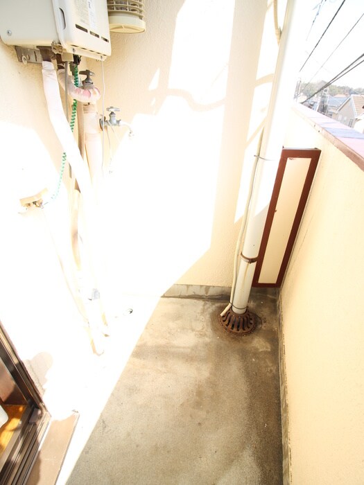 物件内観写真15　(洗濯機置場)