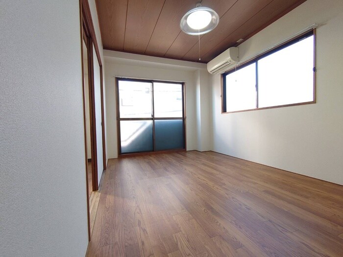 物件内観写真7　(居室)