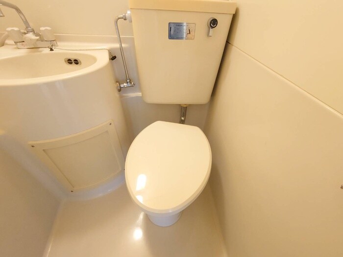 物件内観写真14　(トイレ)