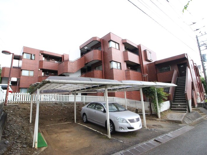 物件外観写真5　(駐車場)