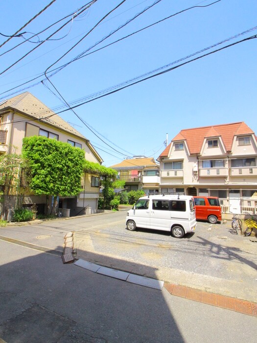 物件内観写真16　(室内からの展望)