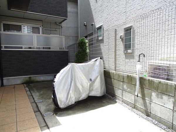 バイク置き場