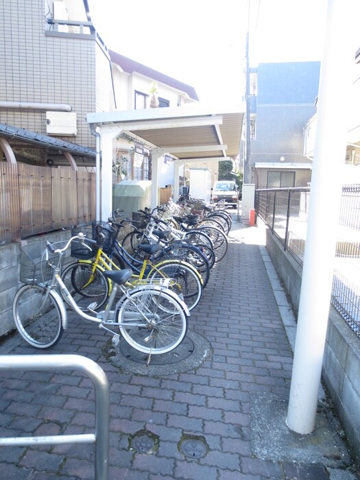 物件外観写真3　(駐輪場)