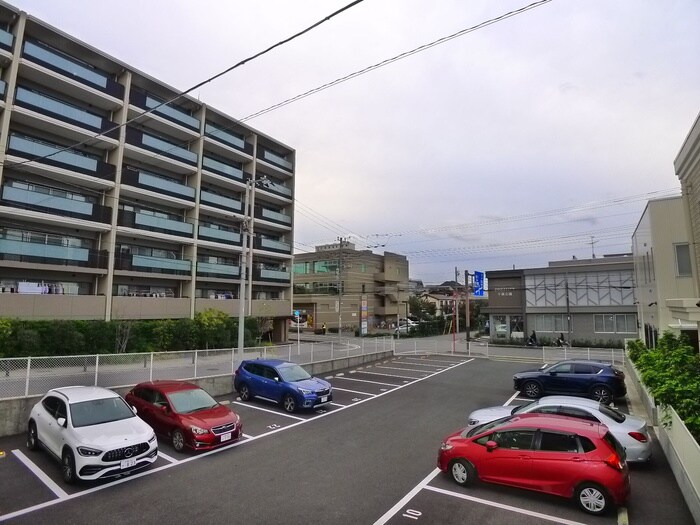 物件内観写真22　(室内からの展望)