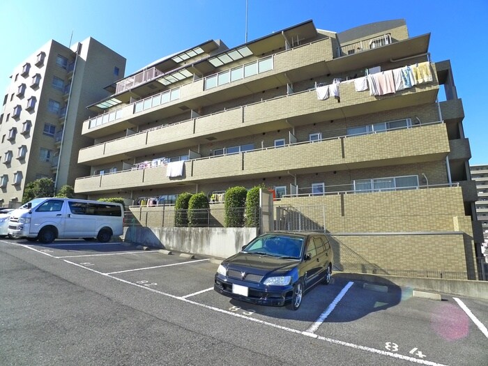 物件外観写真6　(駐車場)