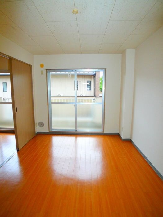 物件内観写真10　(居室)