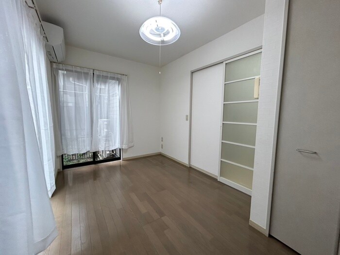 物件内観写真9　(居室)